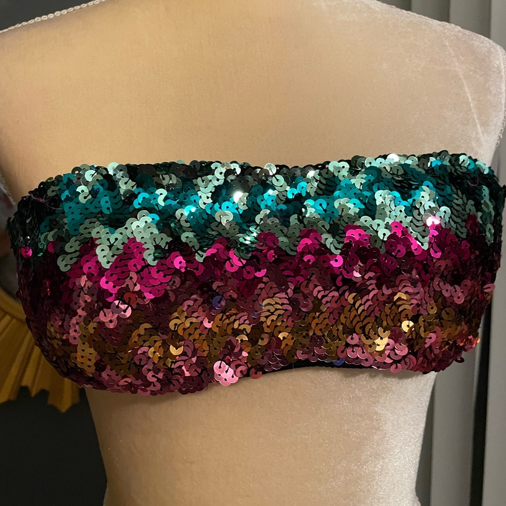 FESTIVAL SEQUIN TOP